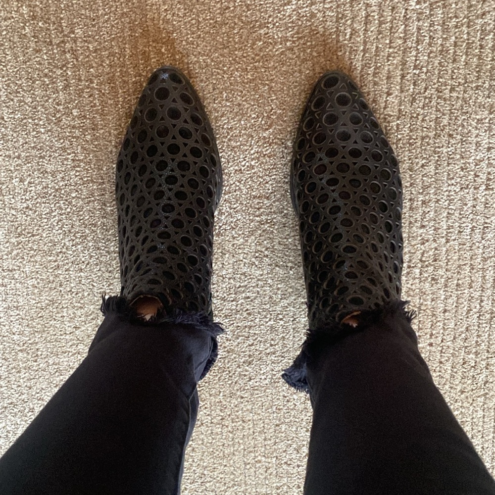 Black Patterned Size 38 Bootie from Spain - Picture 3 of 9